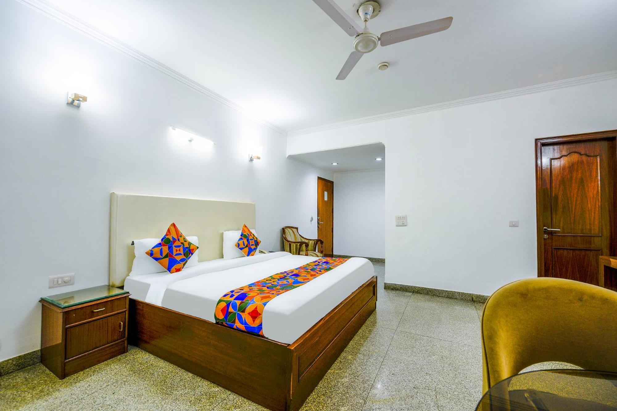 Hotel Exotica Leisure Valley, Gurgaon Exterior foto